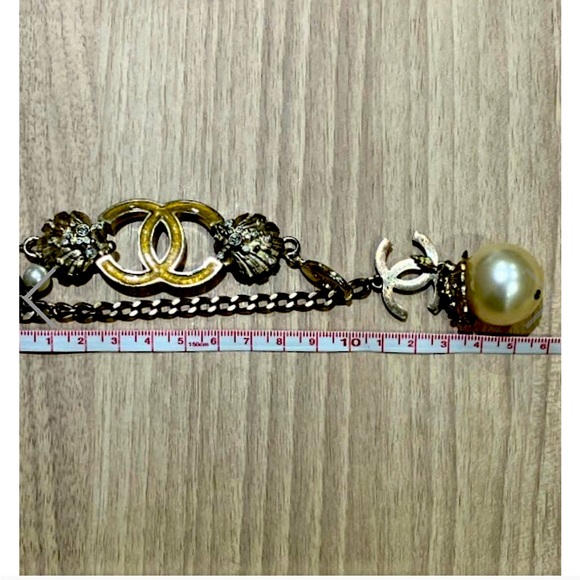 Elegant Chanel belt - Picture 2 of 9